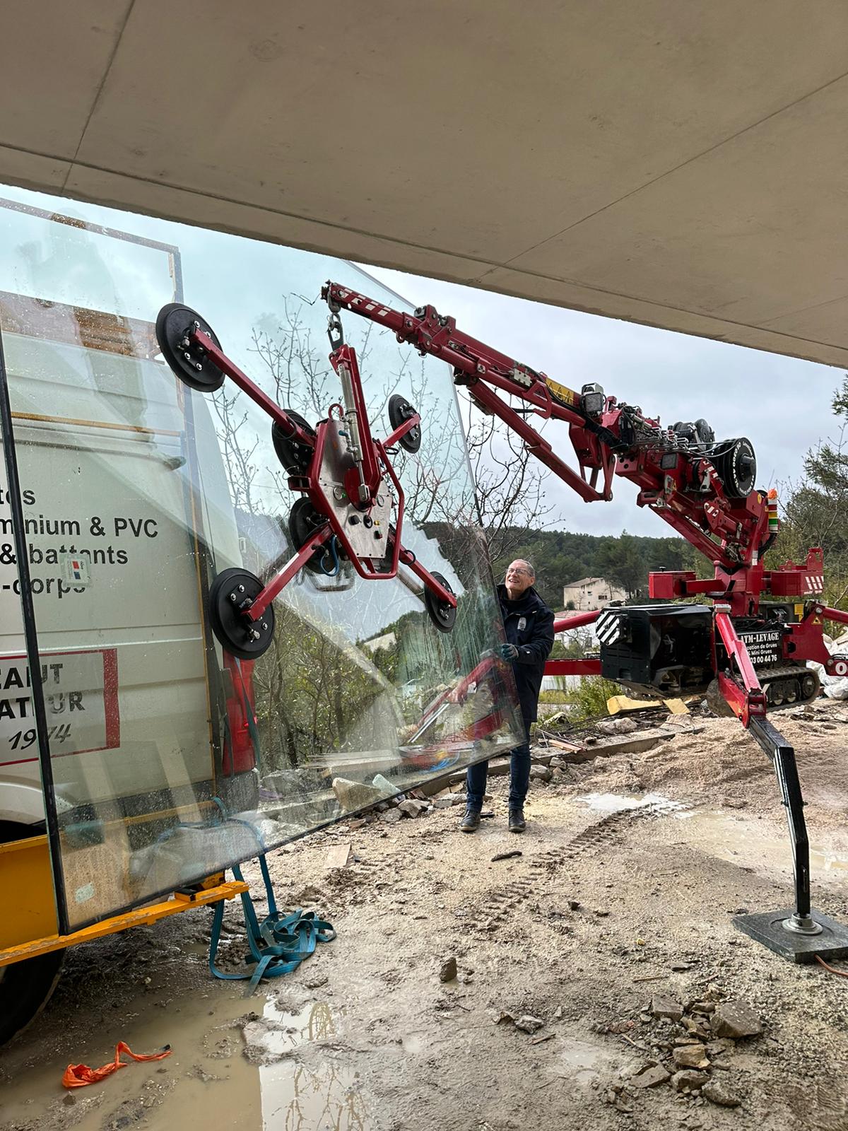 Le levage‑vitrage : la solution pour poser les vitrages lourds ou délicats en toute sécurité